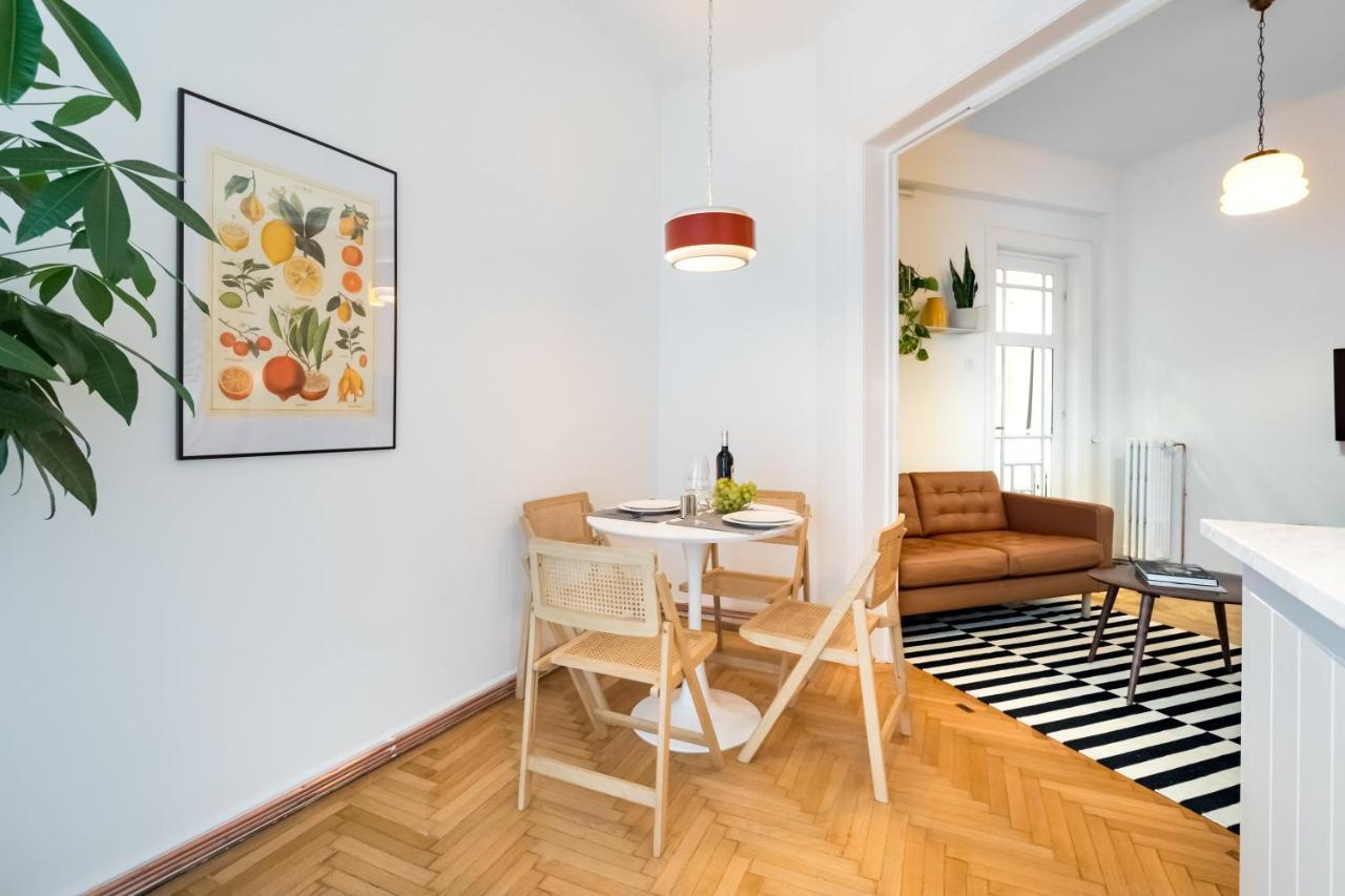 Cismigiu Serenity: 1Br Flat With Scenic Balcony Bucharest Exterior photo
